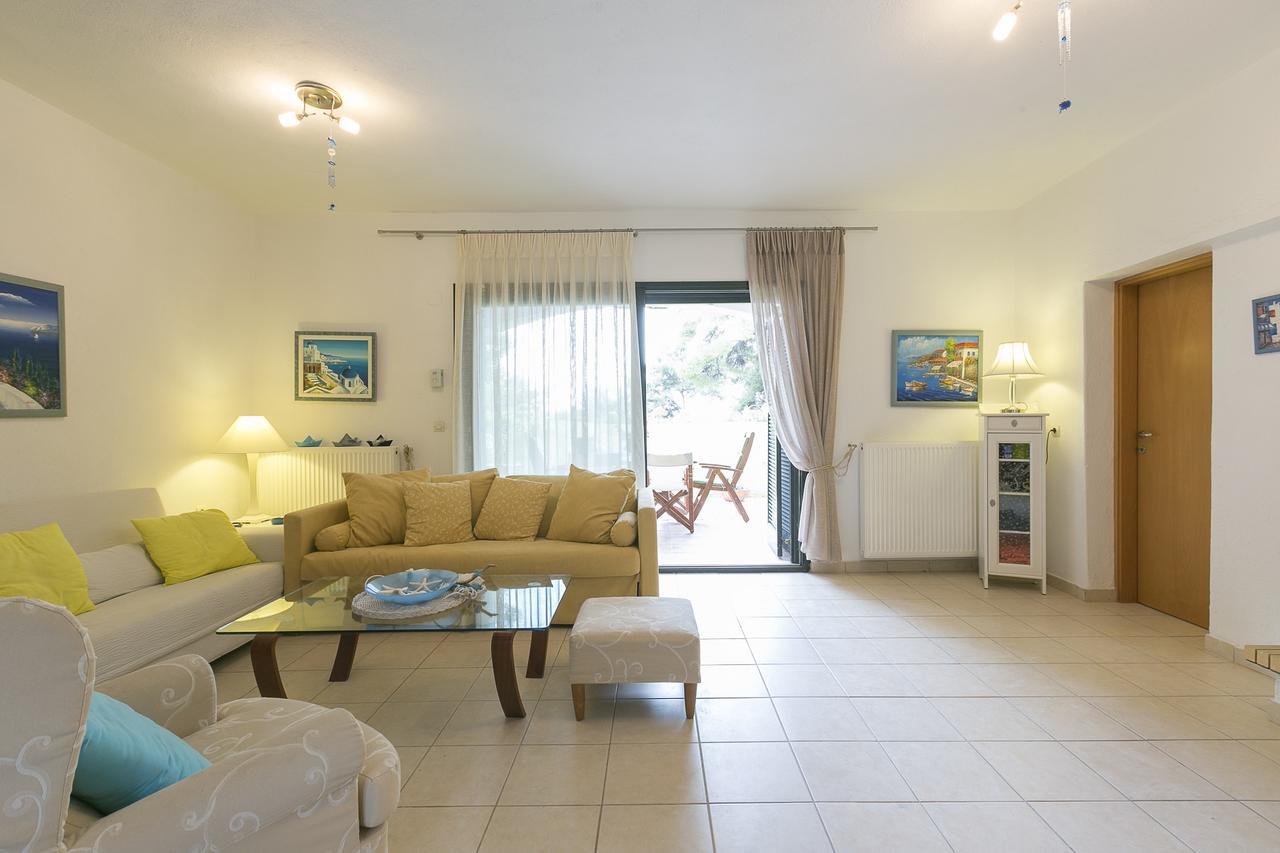 Blue Crab, Beachfront House In Kalandra #Feelslikehome Hanioti Exterior photo