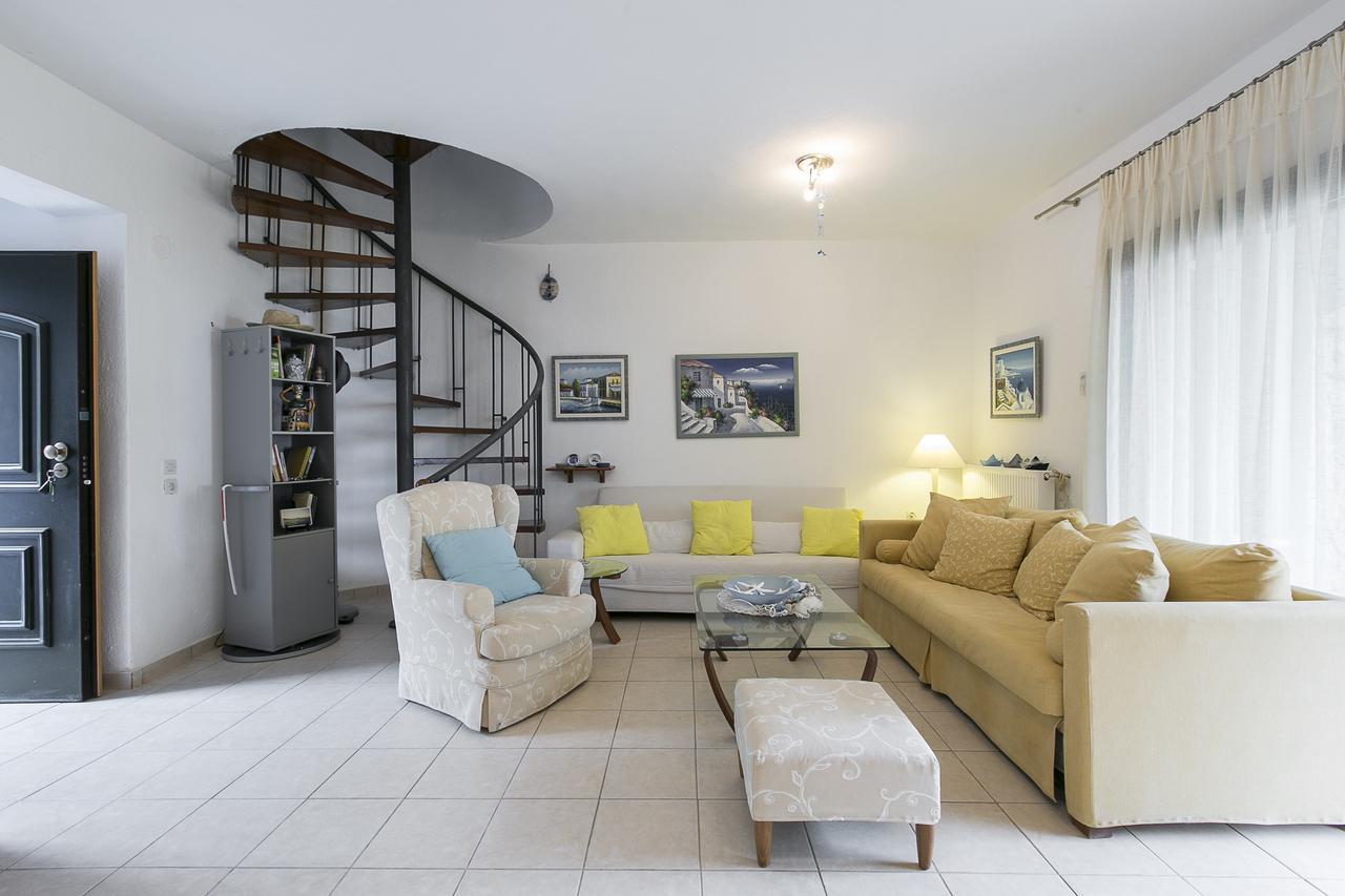 Blue Crab, Beachfront House In Kalandra #Feelslikehome Hanioti Exterior photo